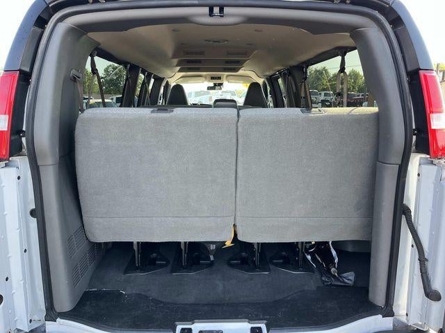 2024 Chevrolet Express Passenger 3500 Extended Wheelbase Rear-Wheel Drive 1LT