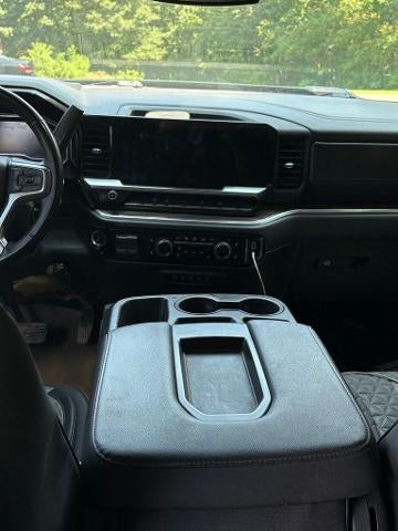 2025 Chevrolet Silverado 3500 HD Crew Cab Long Box 4-Wheel Drive LT