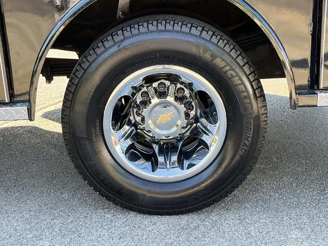 2025 Chevrolet Silverado 3500 HD Crew Cab Long Box 4-Wheel Drive LT
