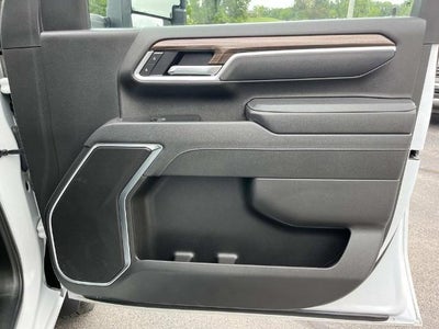 2025 Chevrolet Silverado 3500 HD Crew Cab Long Box 4-Wheel Drive LT