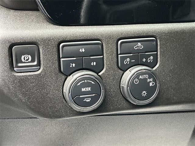 2024 Chevrolet Silverado 3500 HD Crew Cab Long Box 4-Wheel Drive LT