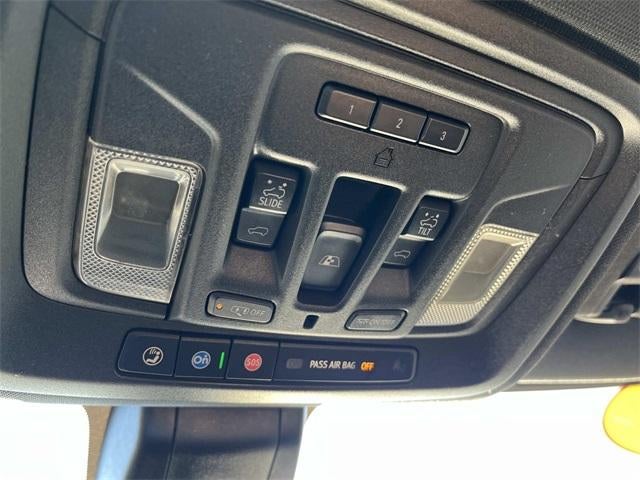 2021 Chevrolet Silverado 3500 HD Crew Cab Long Box 4-Wheel Drive High Country