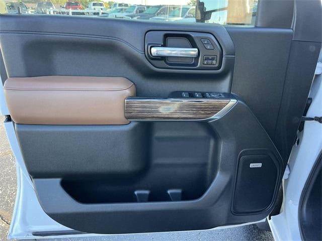 2022 Chevrolet Silverado 3500 HD Crew Cab Long Box 4-Wheel Drive High Country