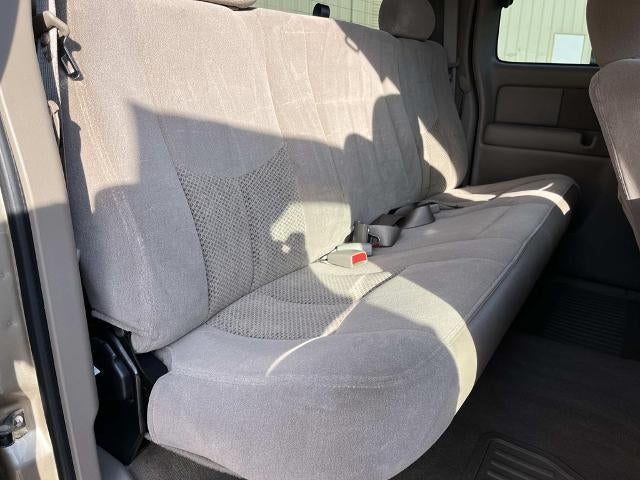 2004 Chevrolet Silverado 2500 HD LS