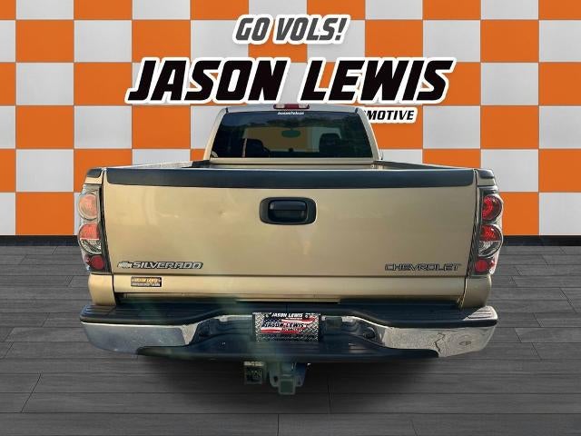 2004 Chevrolet Silverado 2500 HD LS