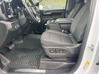 2025 Chevrolet Silverado 1500 Crew Cab Short Box 4-Wheel Drive LT 1LT