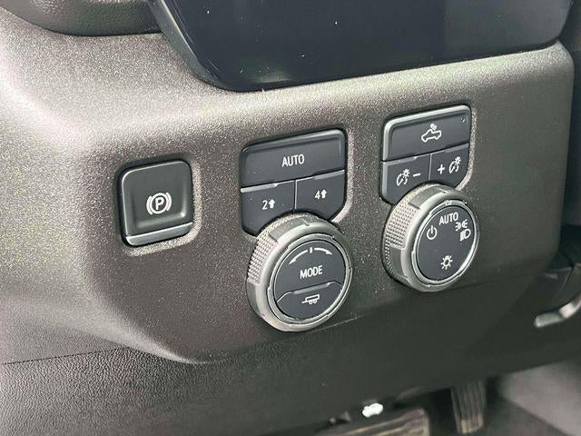 2025 Chevrolet Silverado 1500 Crew Cab Short Box 4-Wheel Drive LT 1LT
