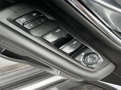 2024 GMC Yukon 4WD 4dr SLT