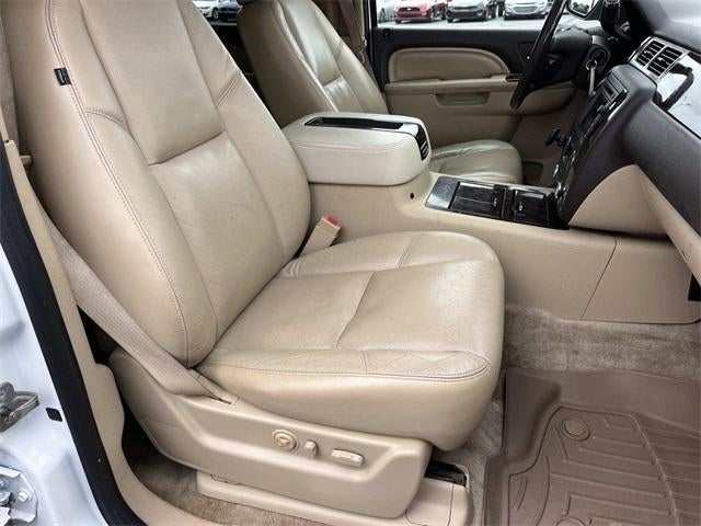 2011 GMC Yukon XL AWD 4dr 1500 Denali
