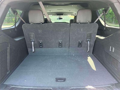 2025 Chevrolet Suburban 4WD LT