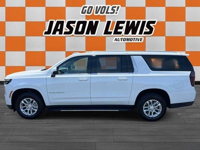 2025 Chevrolet Suburban 4WD LT