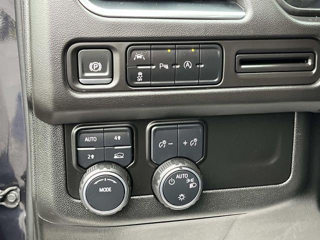 2024 Chevrolet Suburban 4WD LT