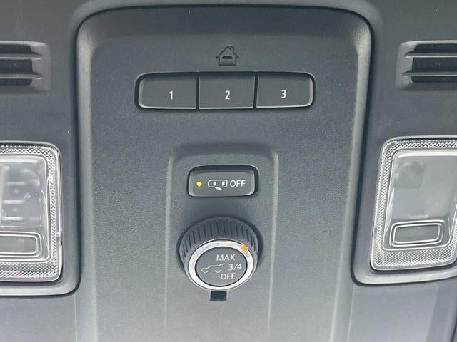 2024 Chevrolet Suburban 4WD LT
