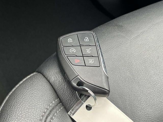2024 Chevrolet Suburban 4WD LT