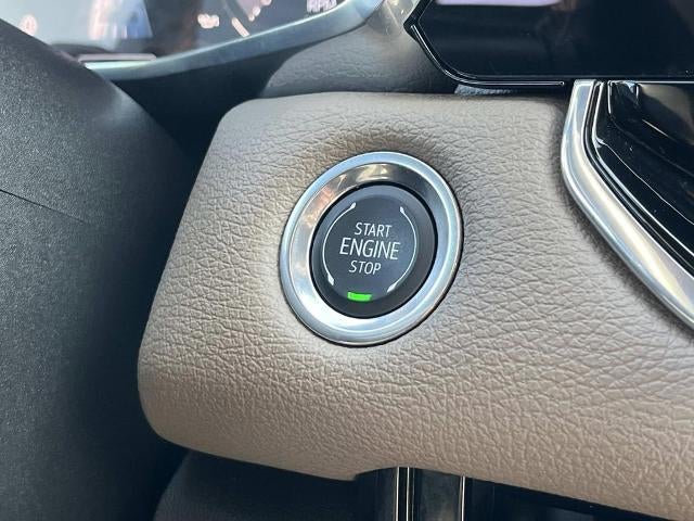 2025 GMC Canyon Crew Cab Short Box 4-Wheel Drive Denali