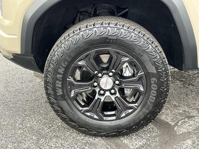 2024 GMC Canyon Crew Cab Short Box 2-Wheel Drive Elevation