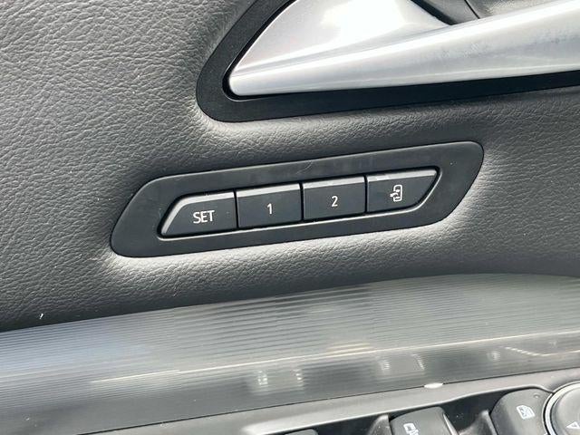 2024 Cadillac XT4 AWD 4dr Premium Luxury