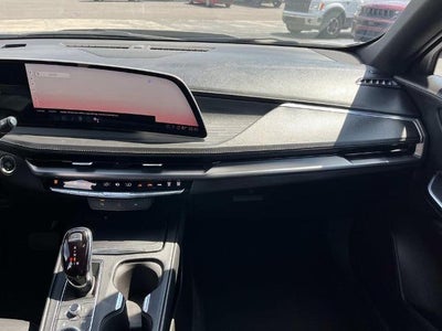 2024 Cadillac XT4 AWD 4dr Premium Luxury