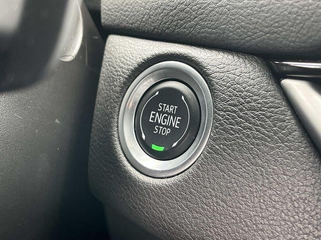 2025 Cadillac XT4 AWD 4dr Premium Luxury