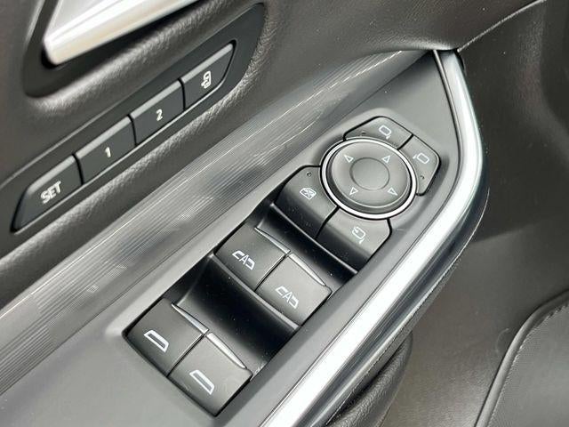2025 Cadillac XT4 AWD 4dr Premium Luxury