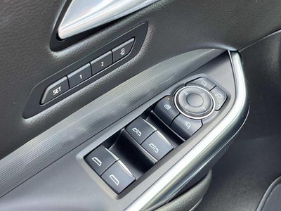 2025 Cadillac XT4 AWD 4dr Premium Luxury