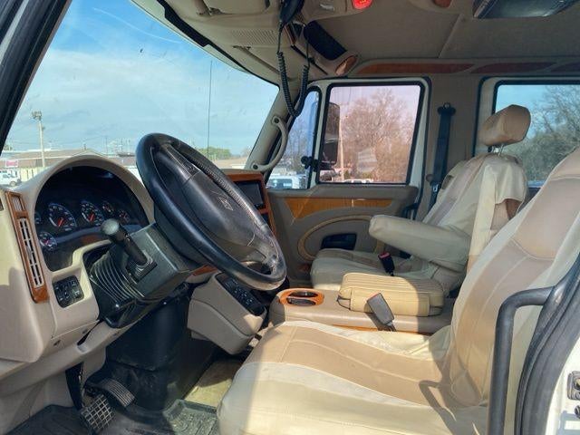 2008 International DuraStar 4400 SBA LP 4X2