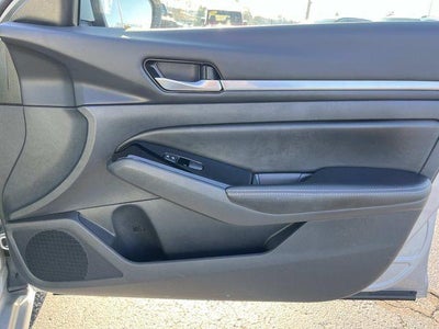 2023 Nissan Altima 2.5 SV Sedan