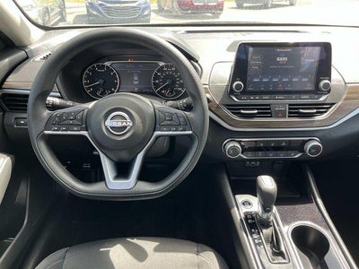 2024 Nissan Altima 2.5 SV Sedan