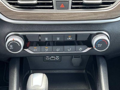 2024 Nissan Altima 2.5 SV Sedan