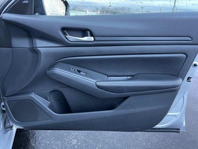 2024 Nissan Altima 2.5 SV Sedan