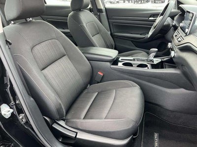 2024 Nissan Altima 2.5 SV Sedan