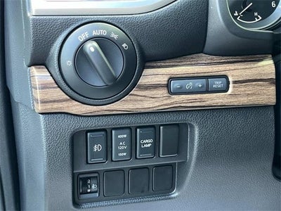 2018 Nissan Titan XD 4x4 Diesel Crew Cab SL