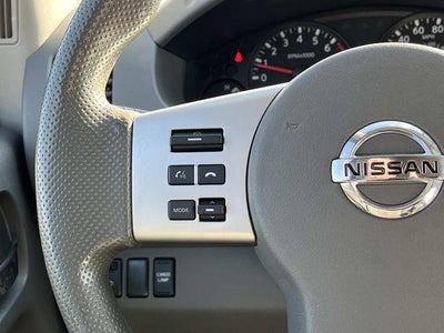 2017 Nissan Frontier Crew Cab 4x2 SV V6 Auto