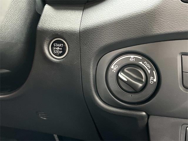 2024 Nissan Frontier Crew Cab 4x4 PRO-4X