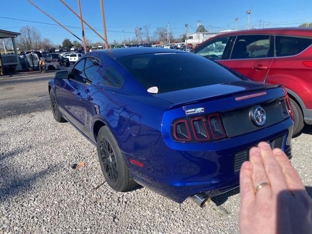 2013 Ford Mustang 2dr Cpe V6