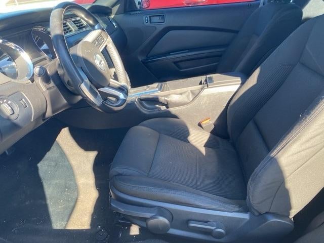 2013 Ford Mustang 2dr Cpe V6