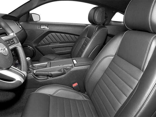 2013 Ford Mustang 2dr Cpe V6