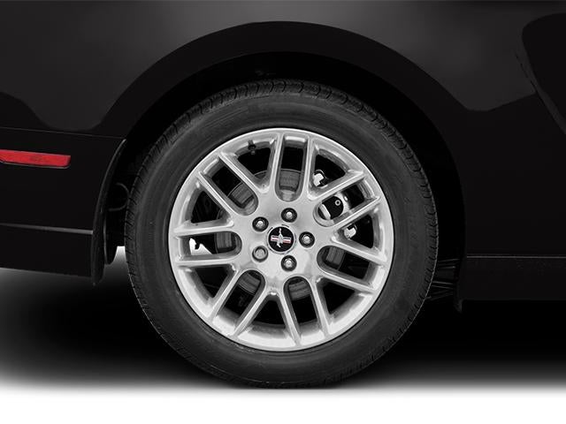2013 Ford Mustang 2dr Cpe V6