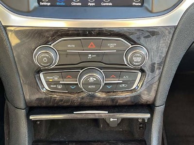 2018 Chrysler 300 Limited RWD