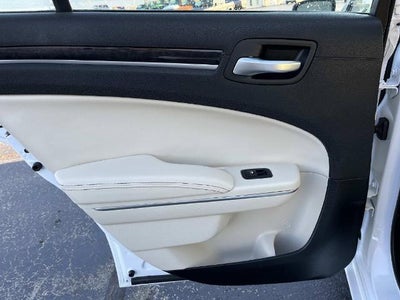 2018 Chrysler 300 Limited RWD