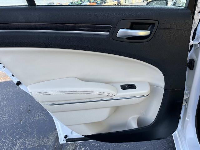 2018 Chrysler 300 Limited RWD