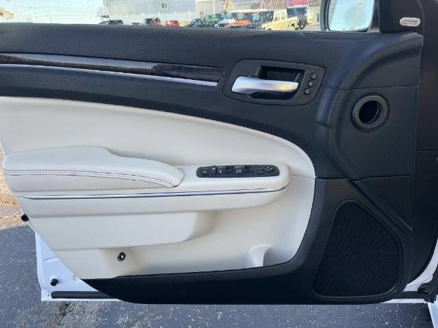 2018 Chrysler 300 Limited RWD