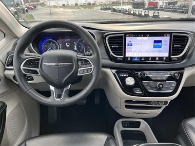 2023 Chrysler Pacifica Touring L FWD