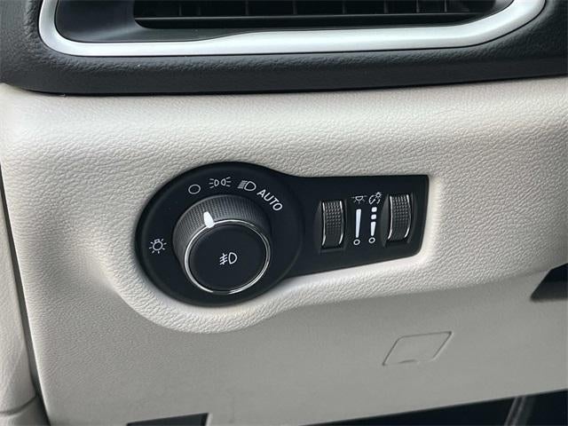 2023 Chrysler Pacifica Touring L FWD