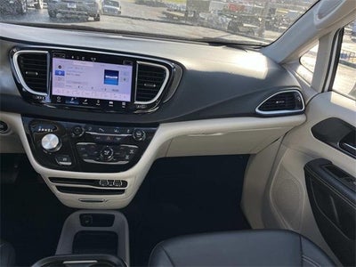 2024 Chrysler Pacifica Touring L FWD