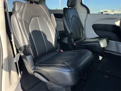 2024 Chrysler Pacifica Touring L FWD