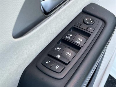 2024 Chrysler Pacifica Touring L FWD