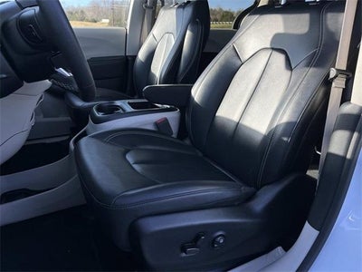 2024 Chrysler Pacifica Touring L FWD