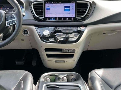 2023 Chrysler Pacifica Touring L FWD