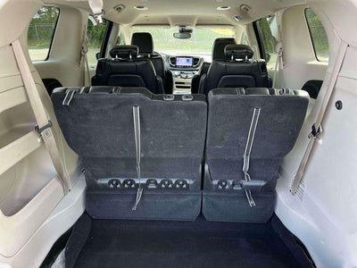 2023 Chrysler Pacifica Touring L FWD